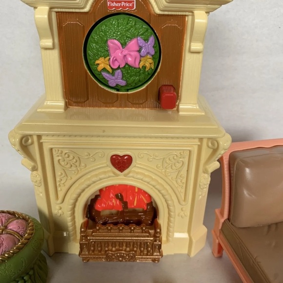 Fisher Price Loving Family Dollhouse 2 in 1 Seasonal Room Christmas Furniture - Picture 2 of 6